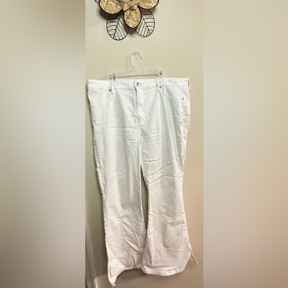 American Eagle Hi-Rise Flare Jeans size 16 short